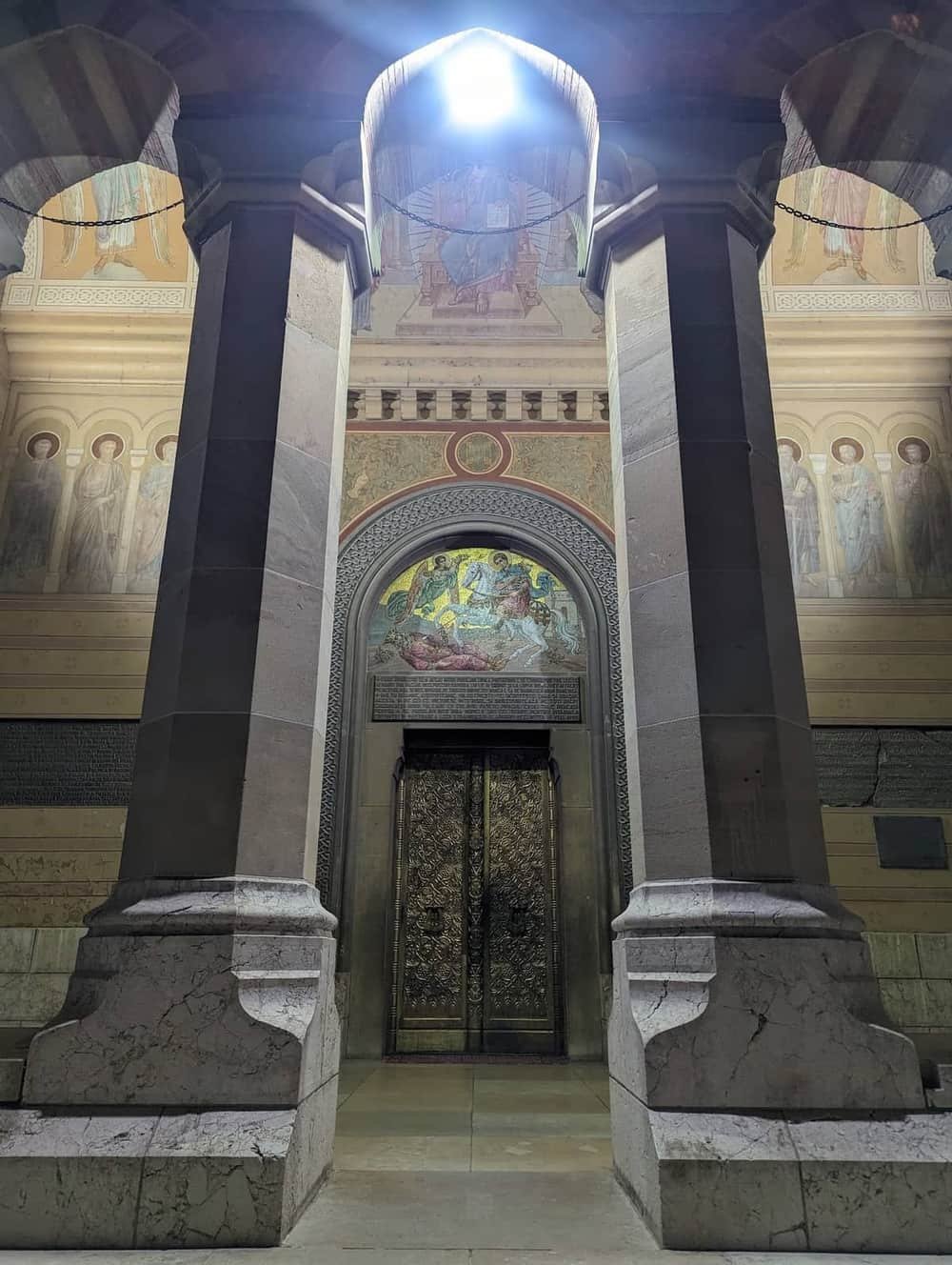 Catedrala Mitropolitană „Sfântul Dumitru” — 3