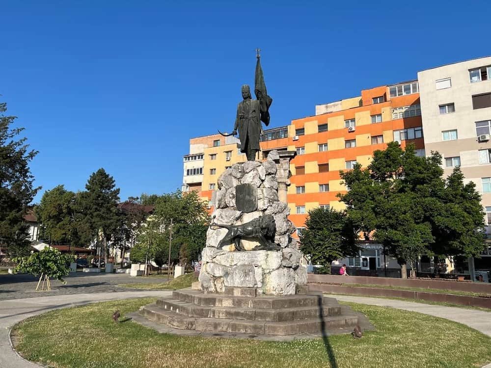 Statuia lui Tudor Vladimirescu