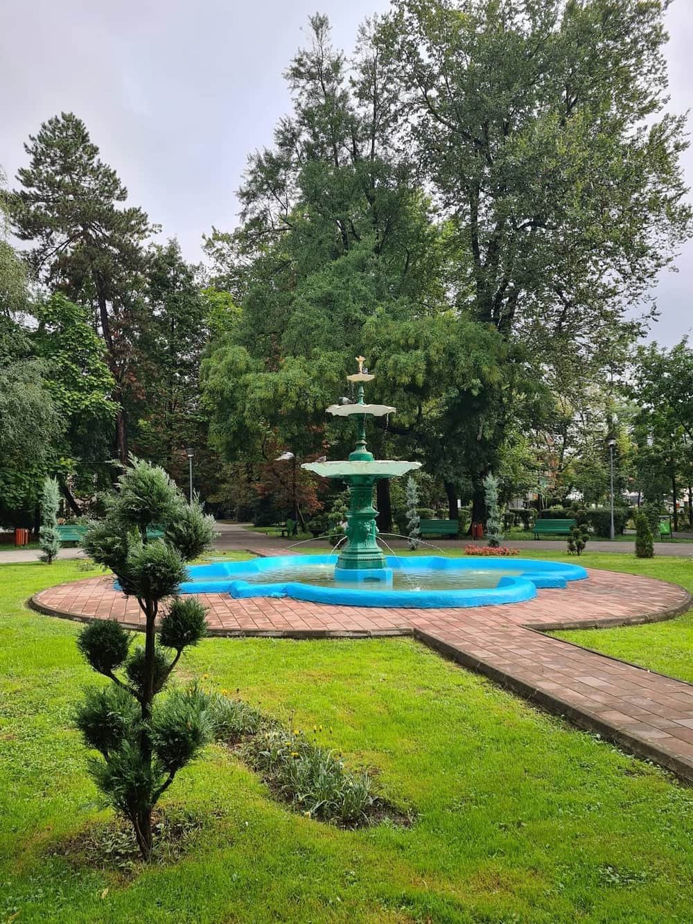 Poarta Sărutului — 3