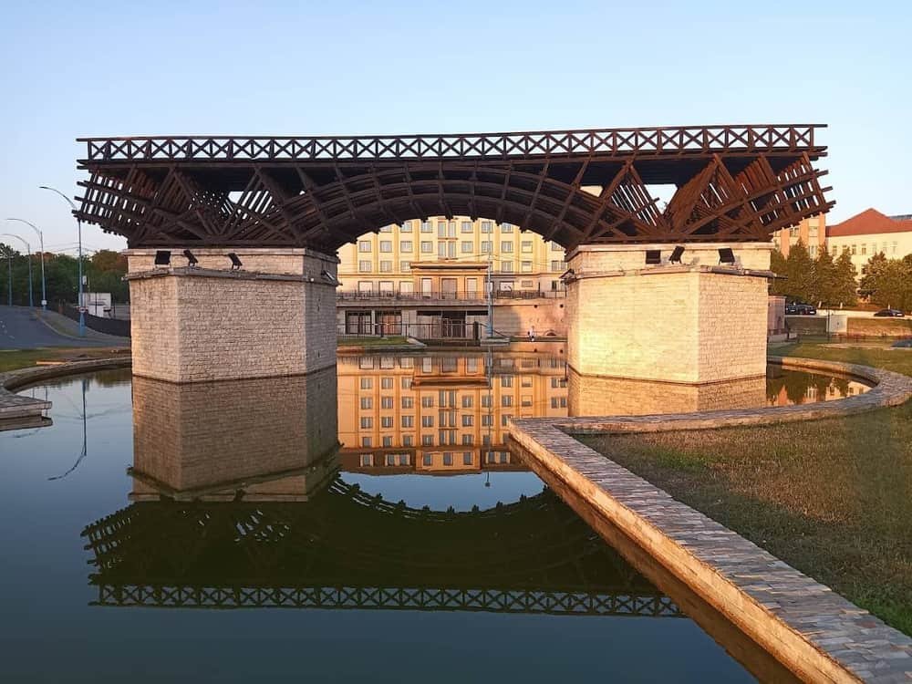 The Model Of Trajan's Bridge — 2