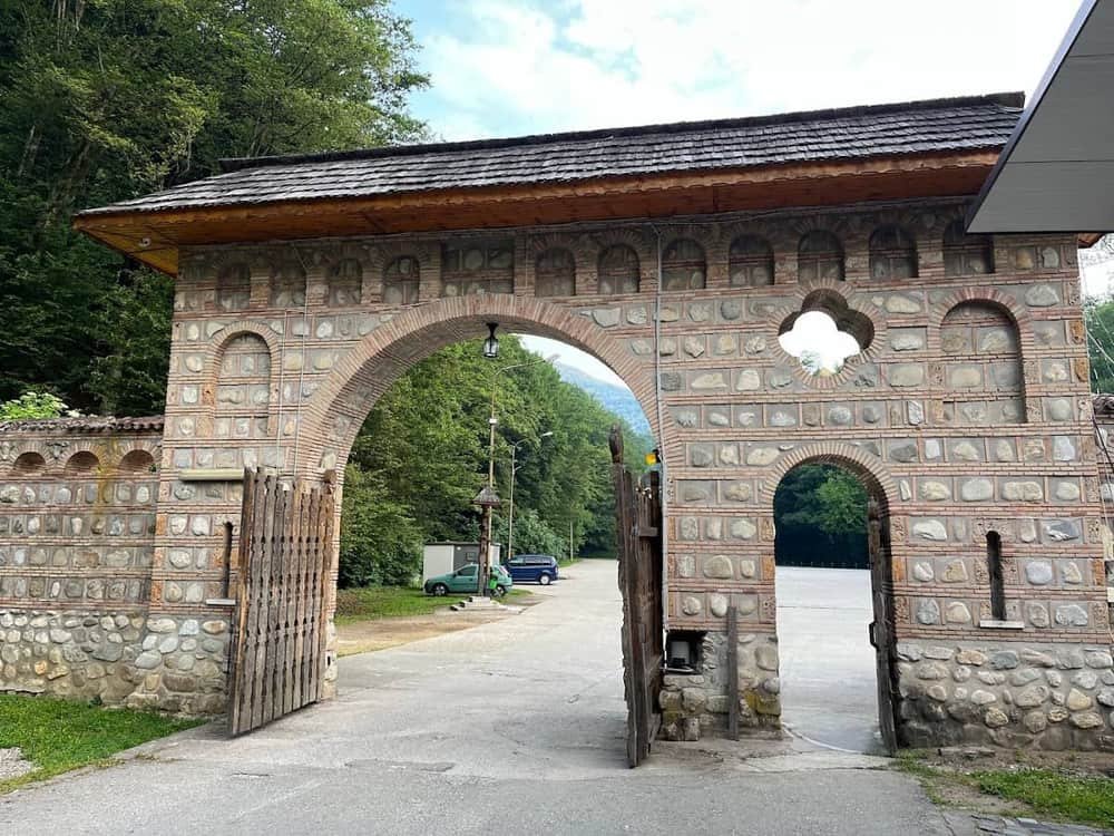 Mănăstirea Tismana — 3