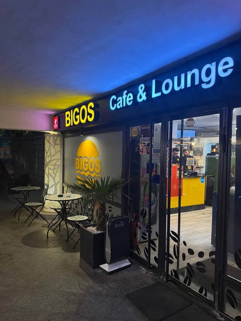 BIGOS Cafe & Lounge