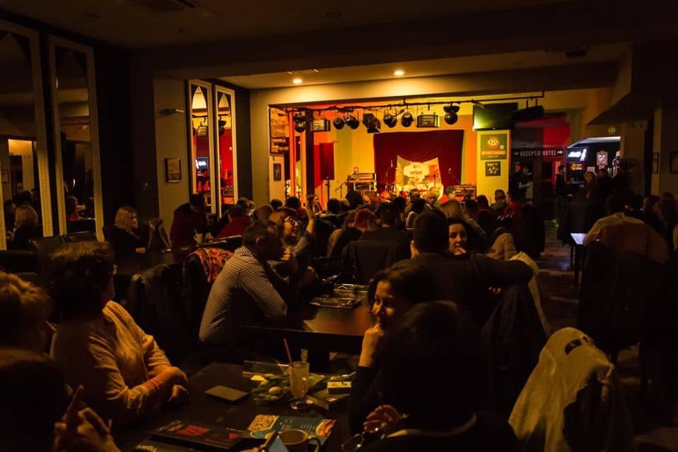 Cafe-Teatru Play