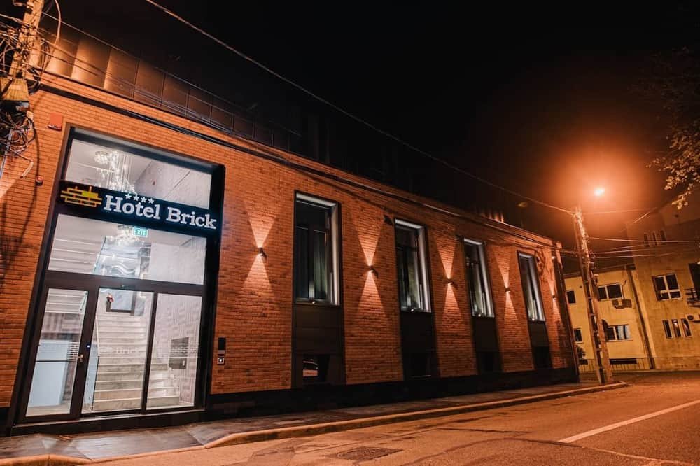 BRICK Hotel&Restaurant
