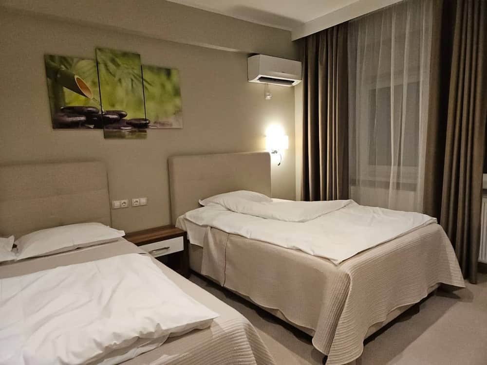 Bruxelles Guesthouse Craiova — 2