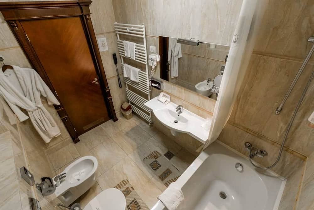 Hotel Golden House — 3