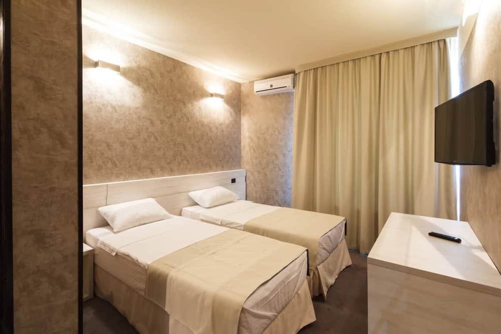 YMY Hotel and Restaurant — 2
